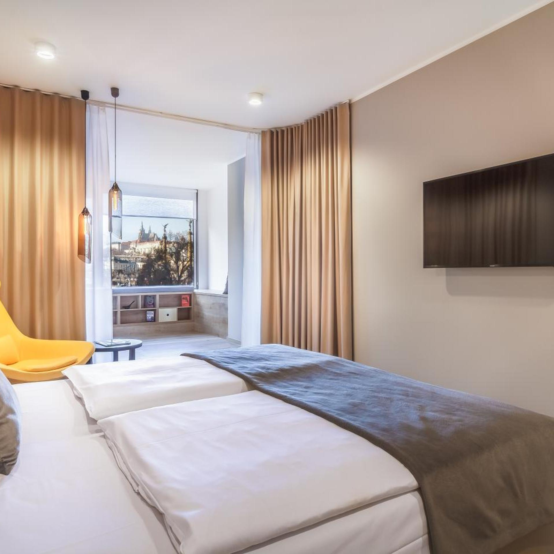 Deluxe, King Bed, Castle View