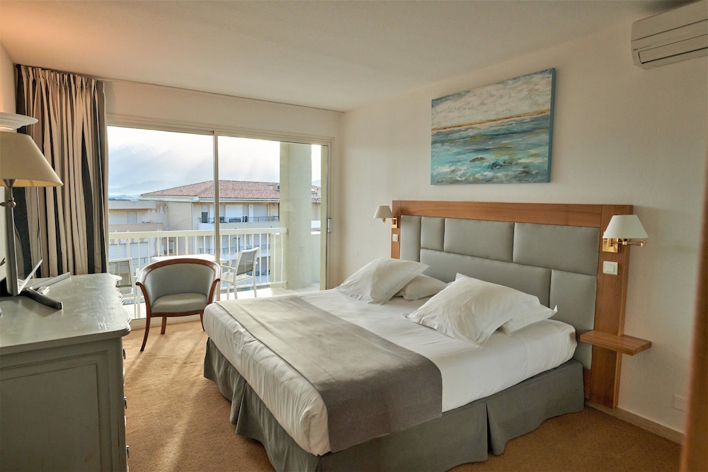 Hotel Mariana 50/69