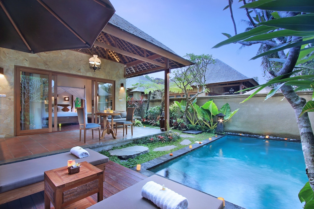 Graha Sandat Villas by Pramana Villas 20/33