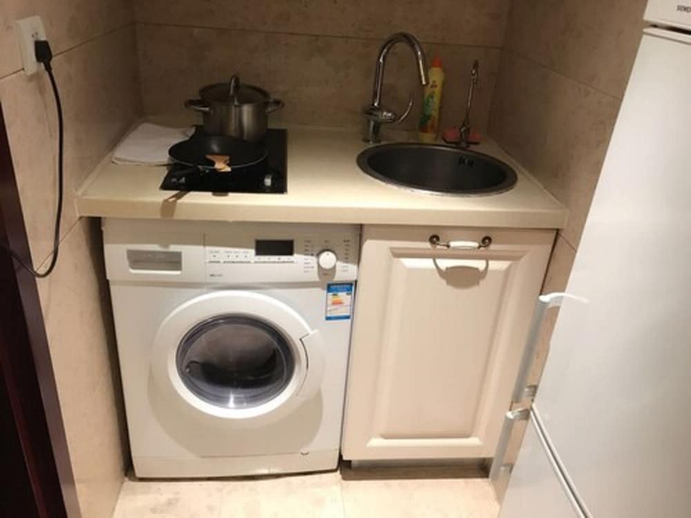 Shanghai ZiYuan Service Apartment 48/61