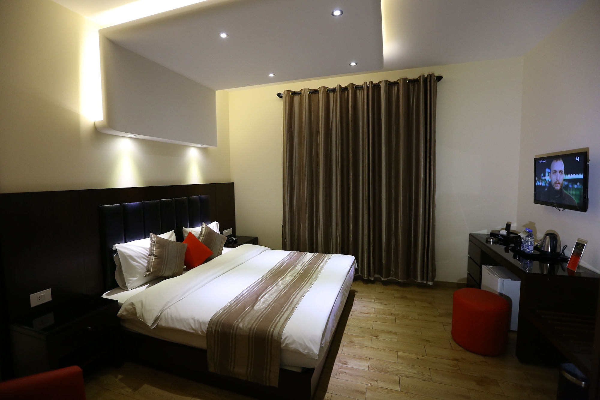 جناح بسرير كينج وسرير كوين بغرفتي نوم، Jounieh Suites Boutique Hotel Jounieh 5/10