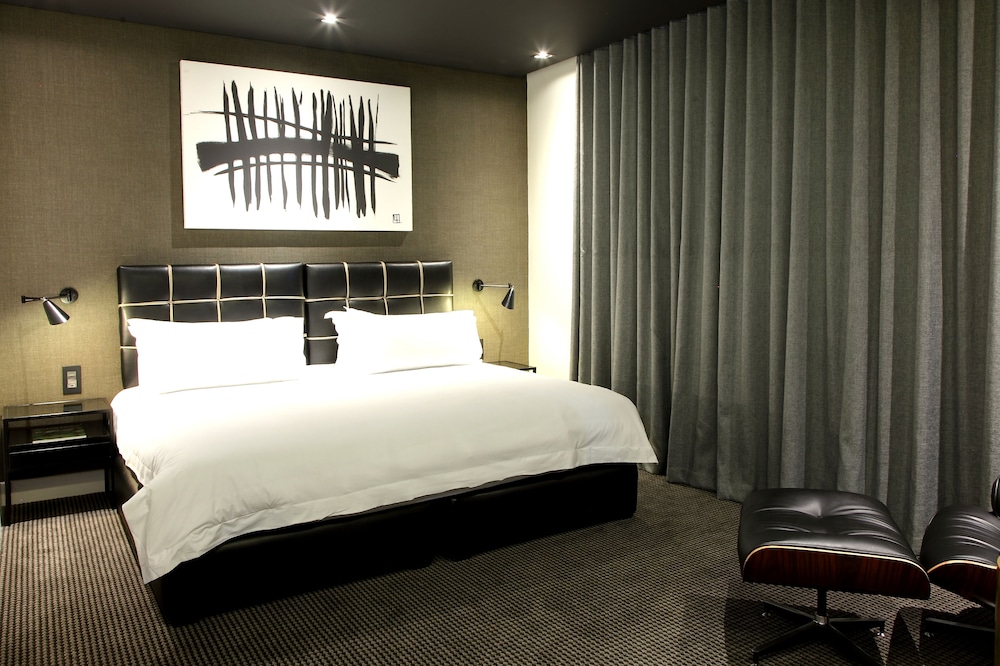 Century City Hotel Urban Square 8/46
