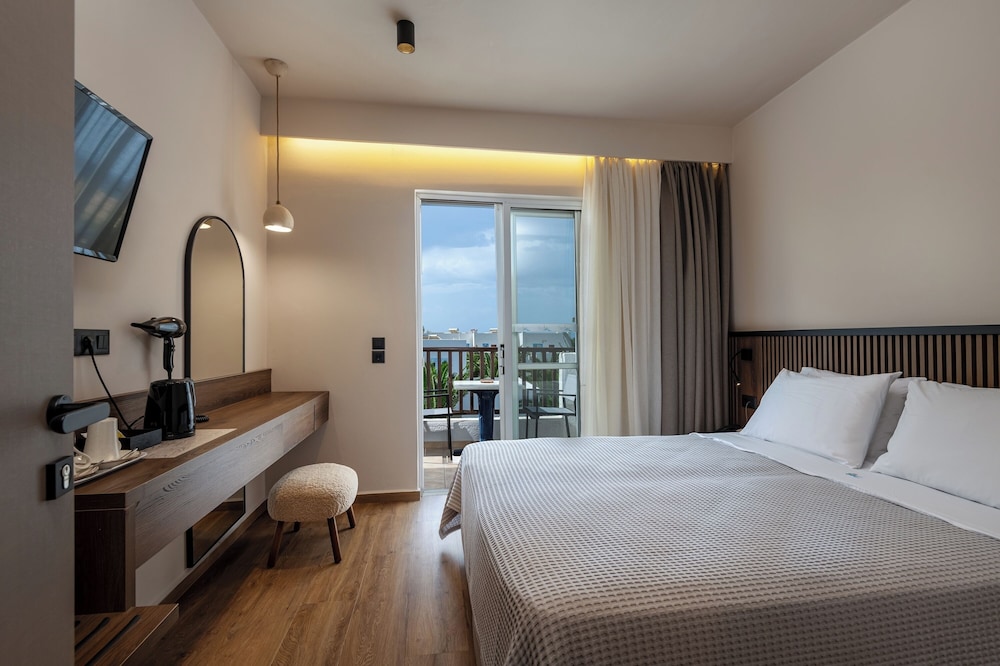 DELUXE, SUITE, SEA VIEW