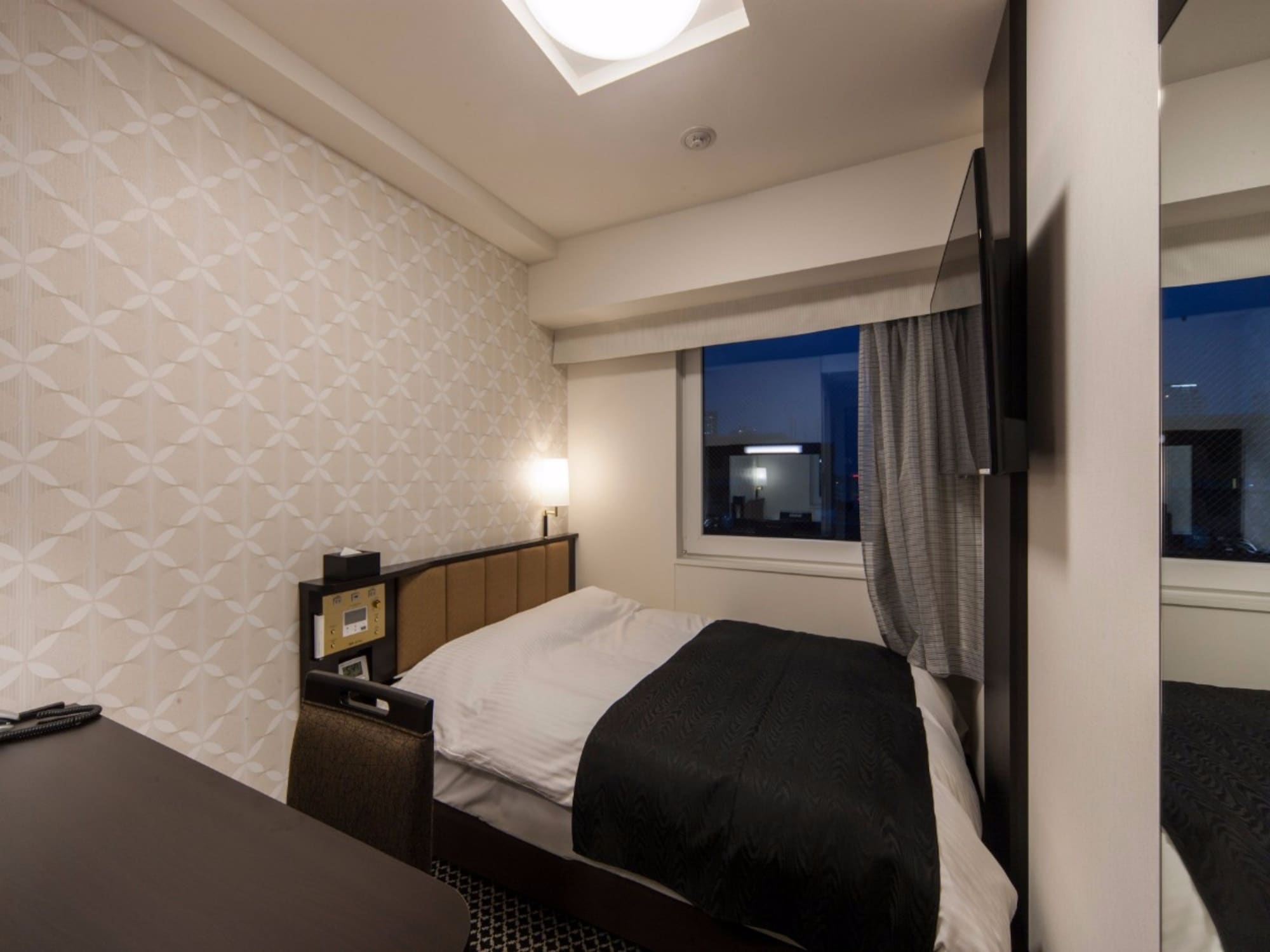 ROOM, SINGLE BED