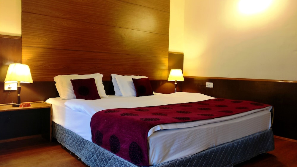Maya Inn 28/70