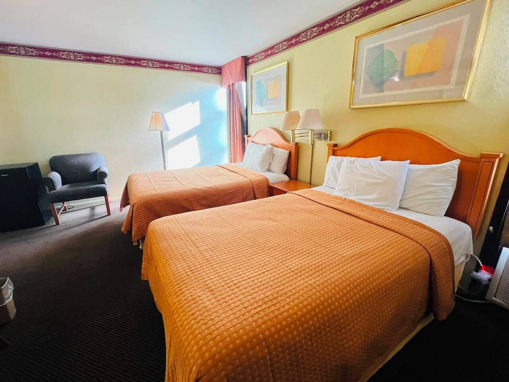 غرفة بسريرين كوين، Barrington Hotel Schaumberg Near I 90 5/10