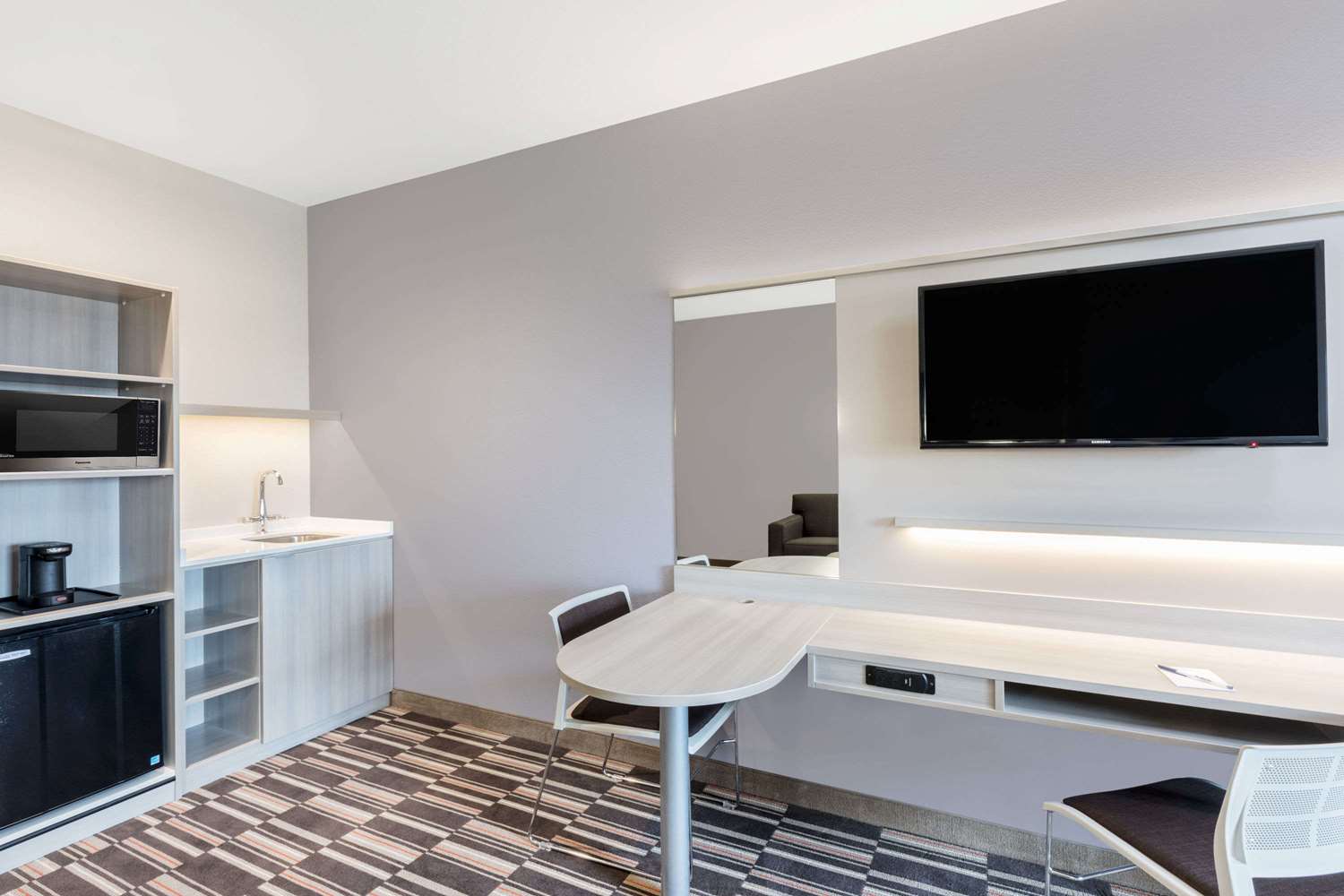 Microtel Inn And Suites By Wyndham Perry 35/41