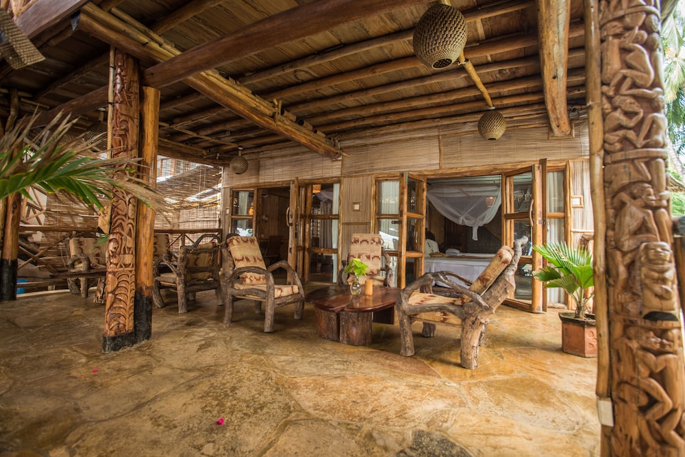 Ziwa Beach Resort 40/60