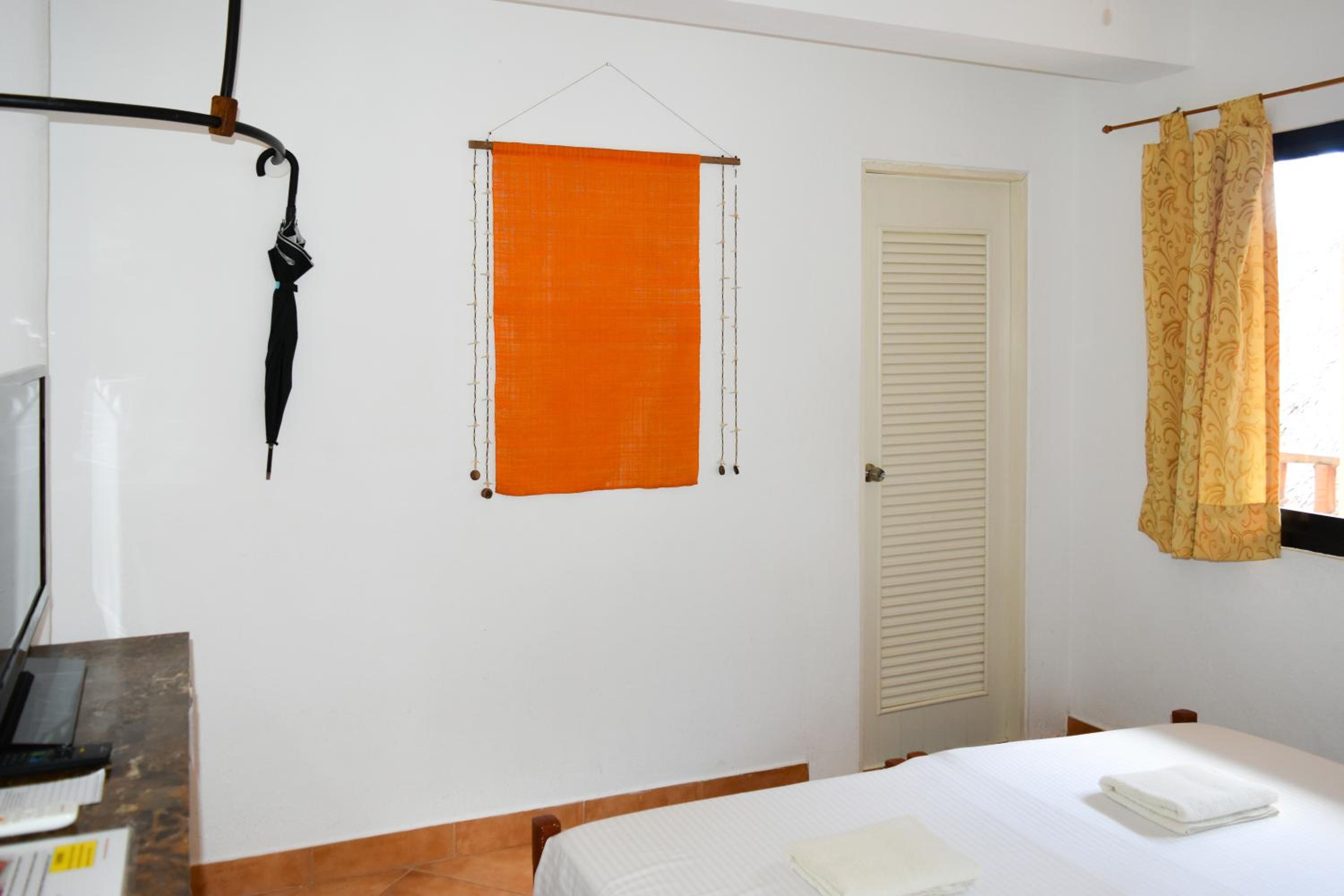 غرفة قياسية بسرير كينج، Alona Vida Beach Resort 8/10