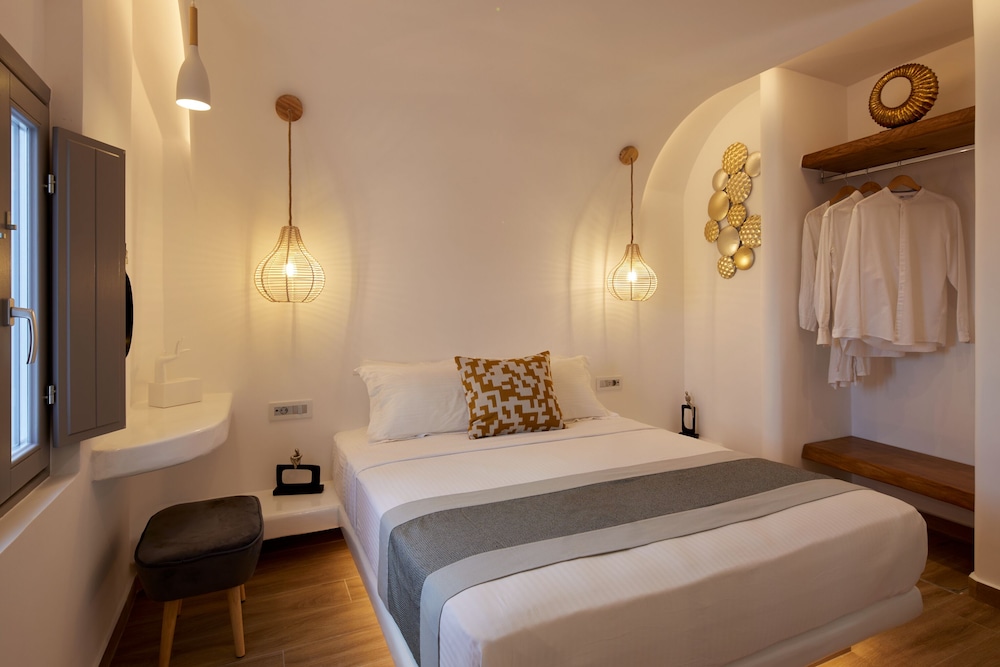 Allure Breeze Suites 18/79