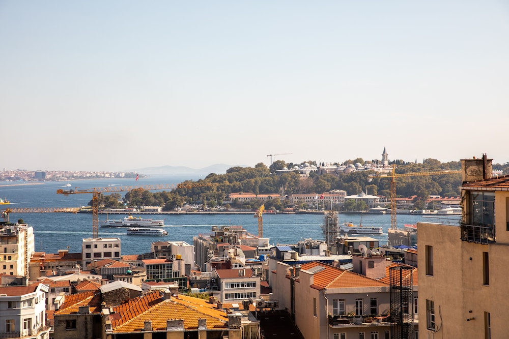 Georges Hotel Galata 70/74