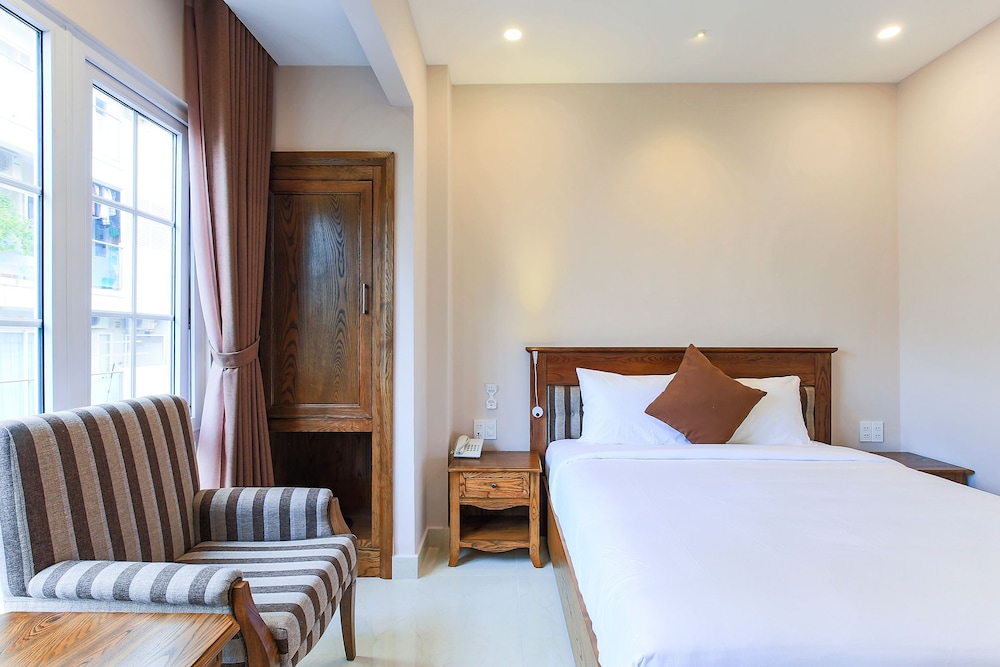 Hoang Lan Hotel 11/50