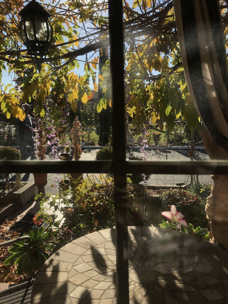 Chardonnay Lodge 22/46