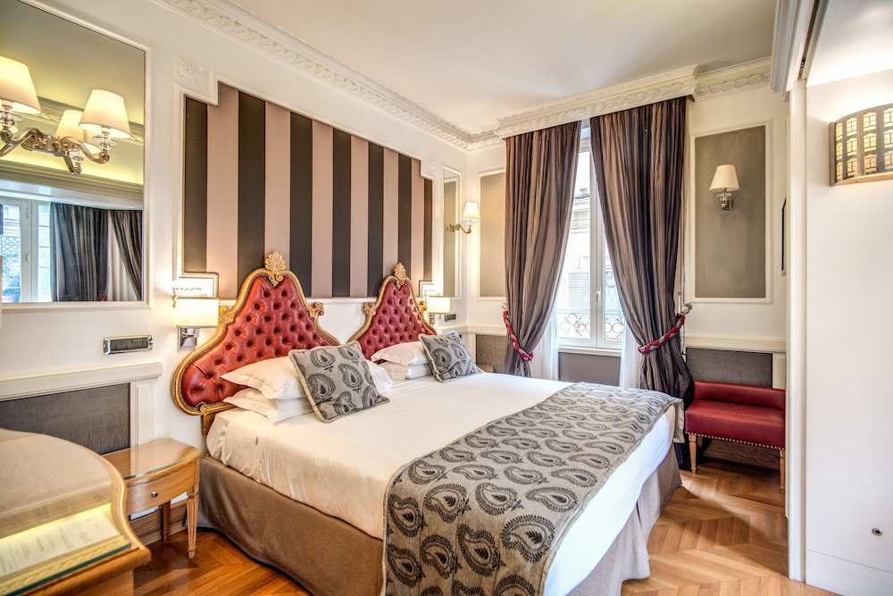 Junior Suite, King Bed, Terrace