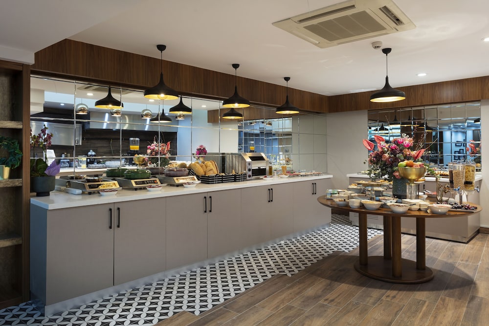 Buem Hotel Kosuyolu 37/50