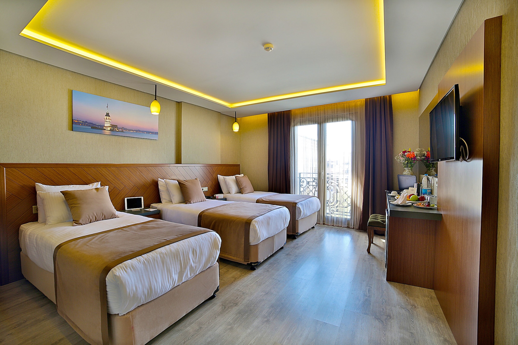 ROOM, TRIPLE