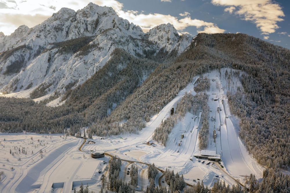 Hotel Kranjska Gora 40/53