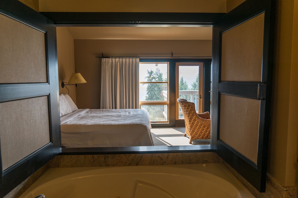 Sun Mountain Lodge 25/82