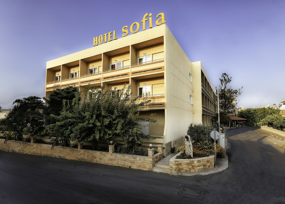 Sofia Hotel 3/43