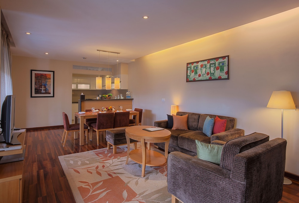 Oakwood Residence Naylor Road Pune 23/37