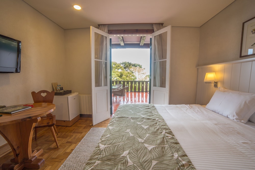 Apartment, King Bed, Partial Panoramic View