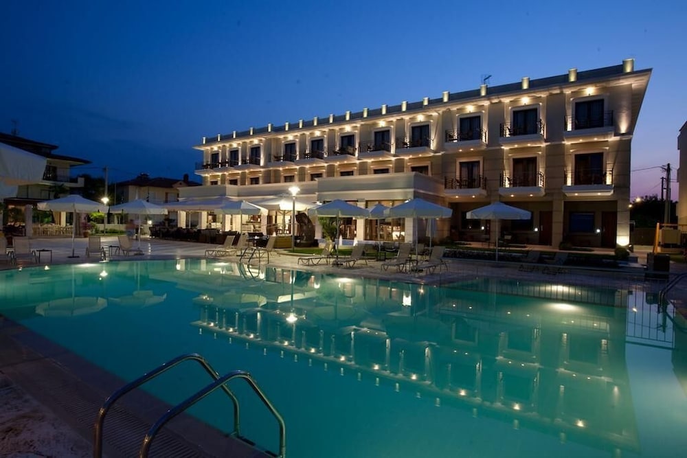 Bomo Danai Hotel 2/38