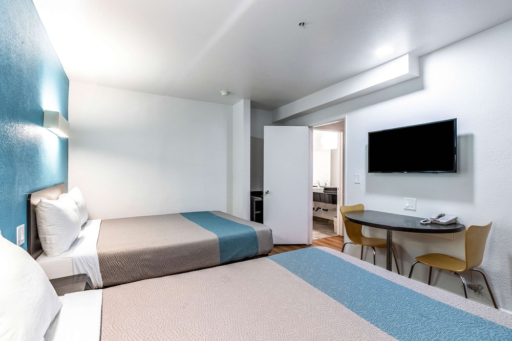 Motel6 Fountain Valley, CA - Huntington Beach Area 16/37