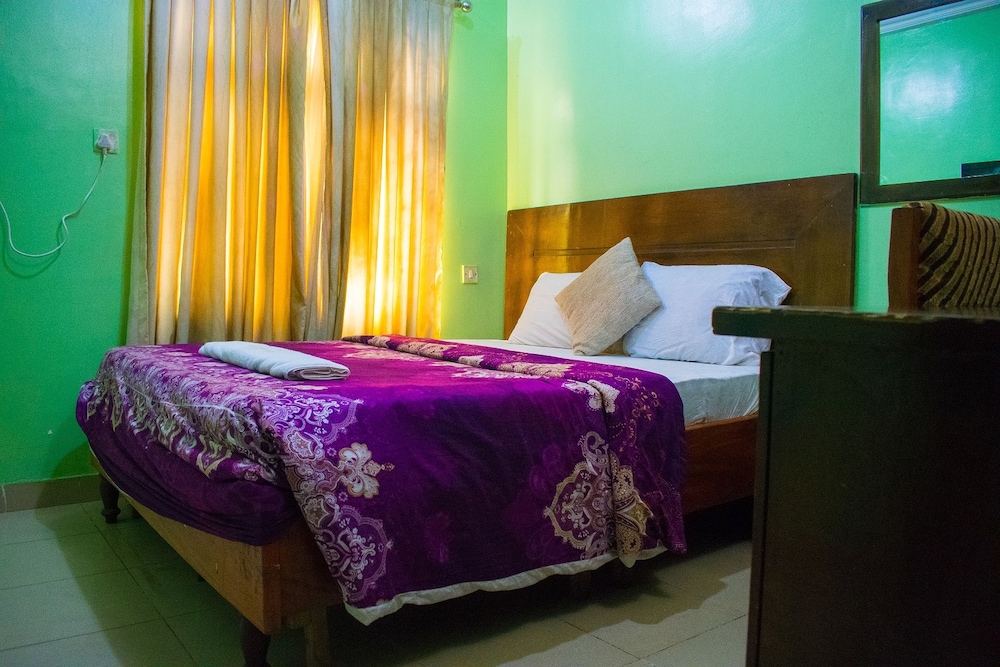 Golden Destiny Hotel Limited 21/100