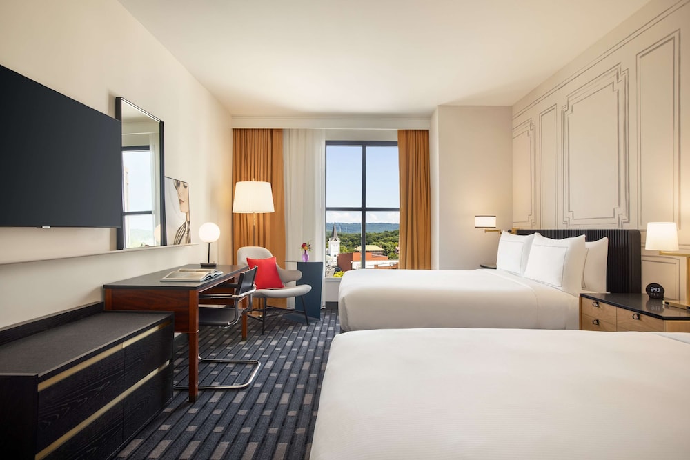 غرفة قياسية بسريرين كوين لذوي الإعاقة