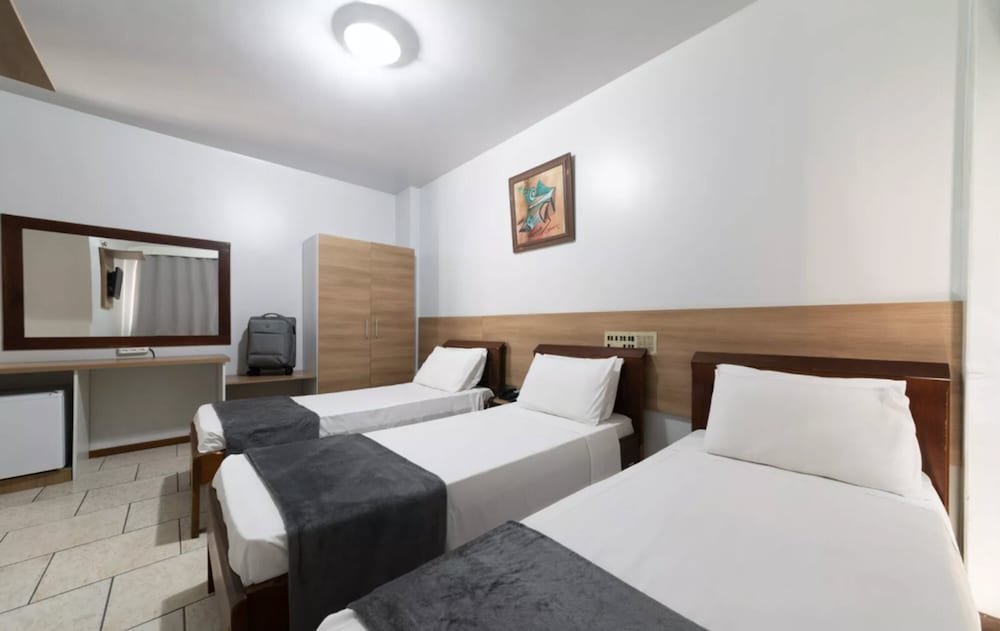 STANDARD, TRIPLE, 3 BEDS
