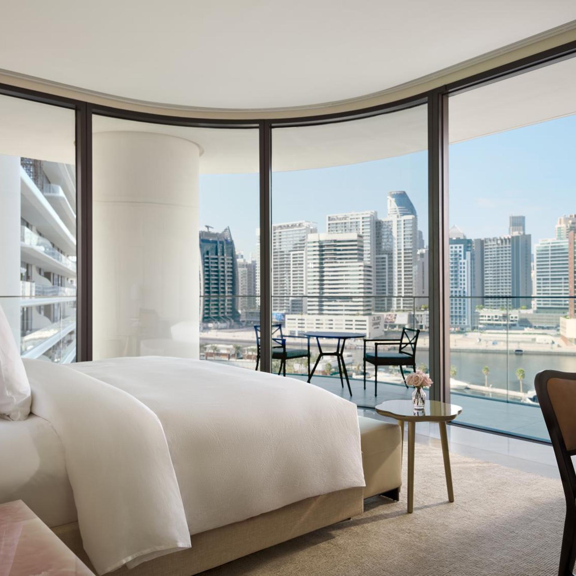 Marina, Suite