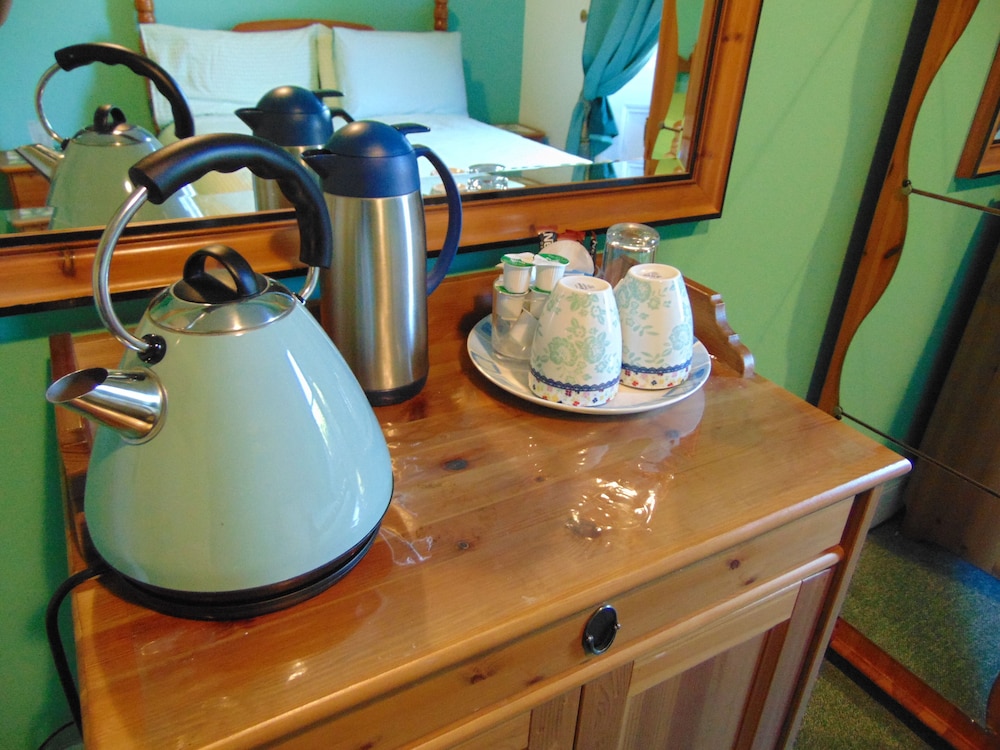 Badjao Bed and Breakfast 10/20