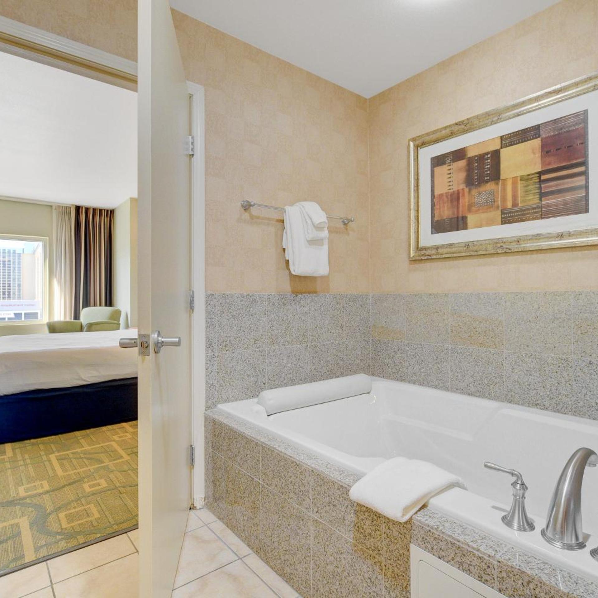 Luxury 1BD/1BTH Suite at Platinum Hotel STRIP VIEW 49/50