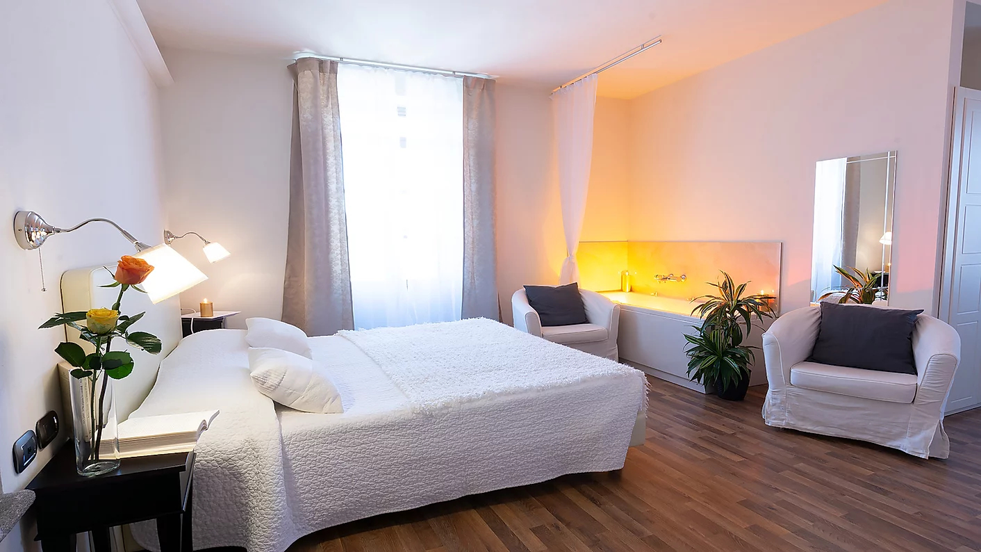 Room, Double Bed, Hot Tub