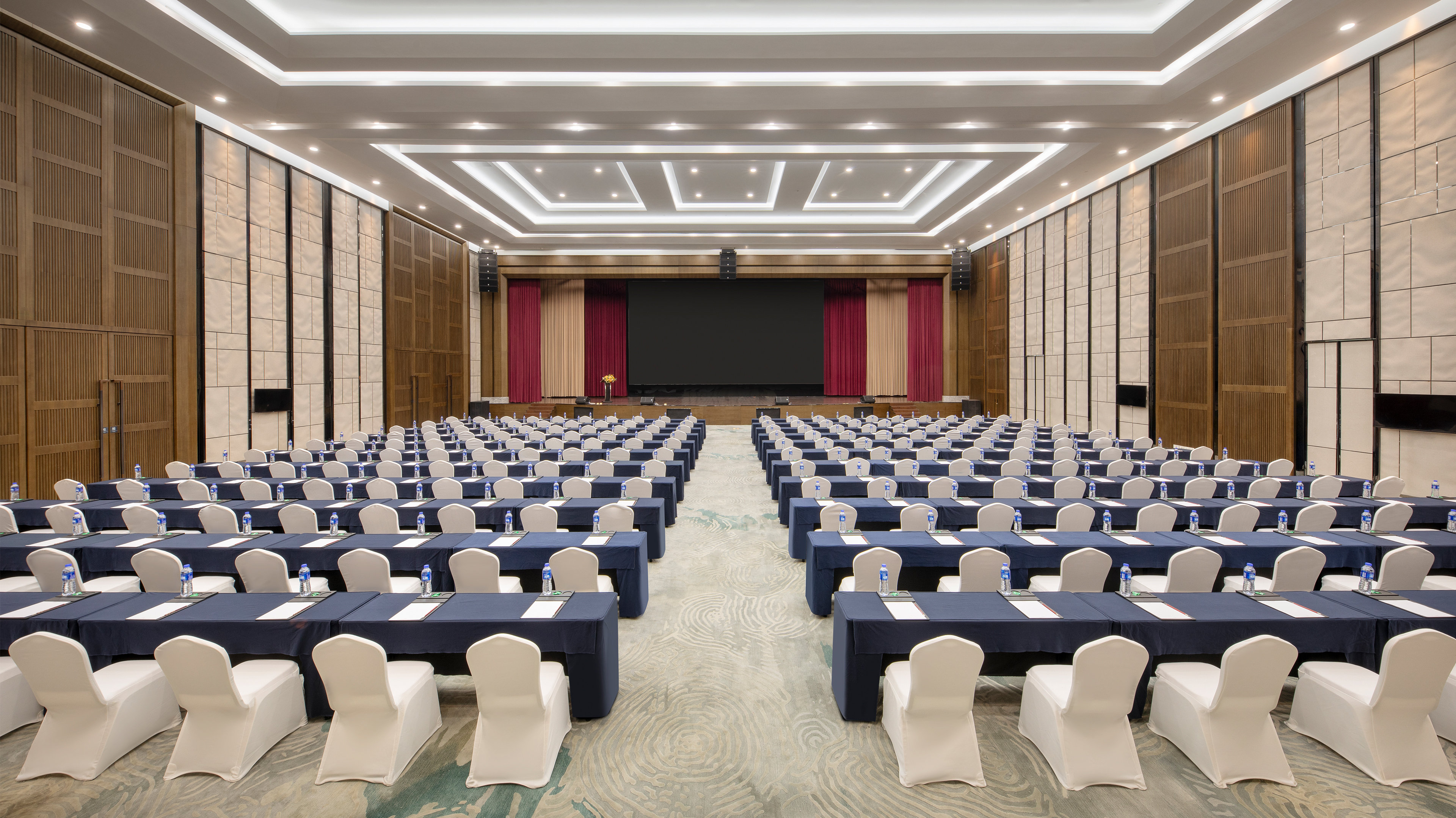 Crowne Plaza Nanning City Center 40/50