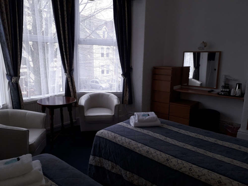 Evans Hotel 20/37