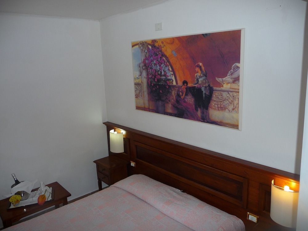 Albergo Del Sole 3/50