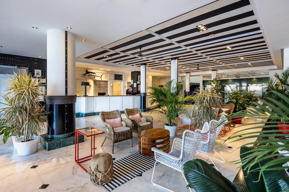 Marina Suites Hotel 7/68