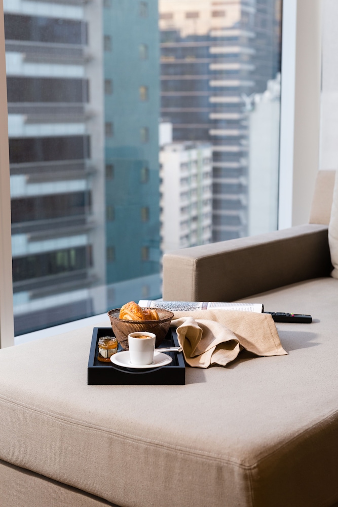 THE JERVOIS 21/50