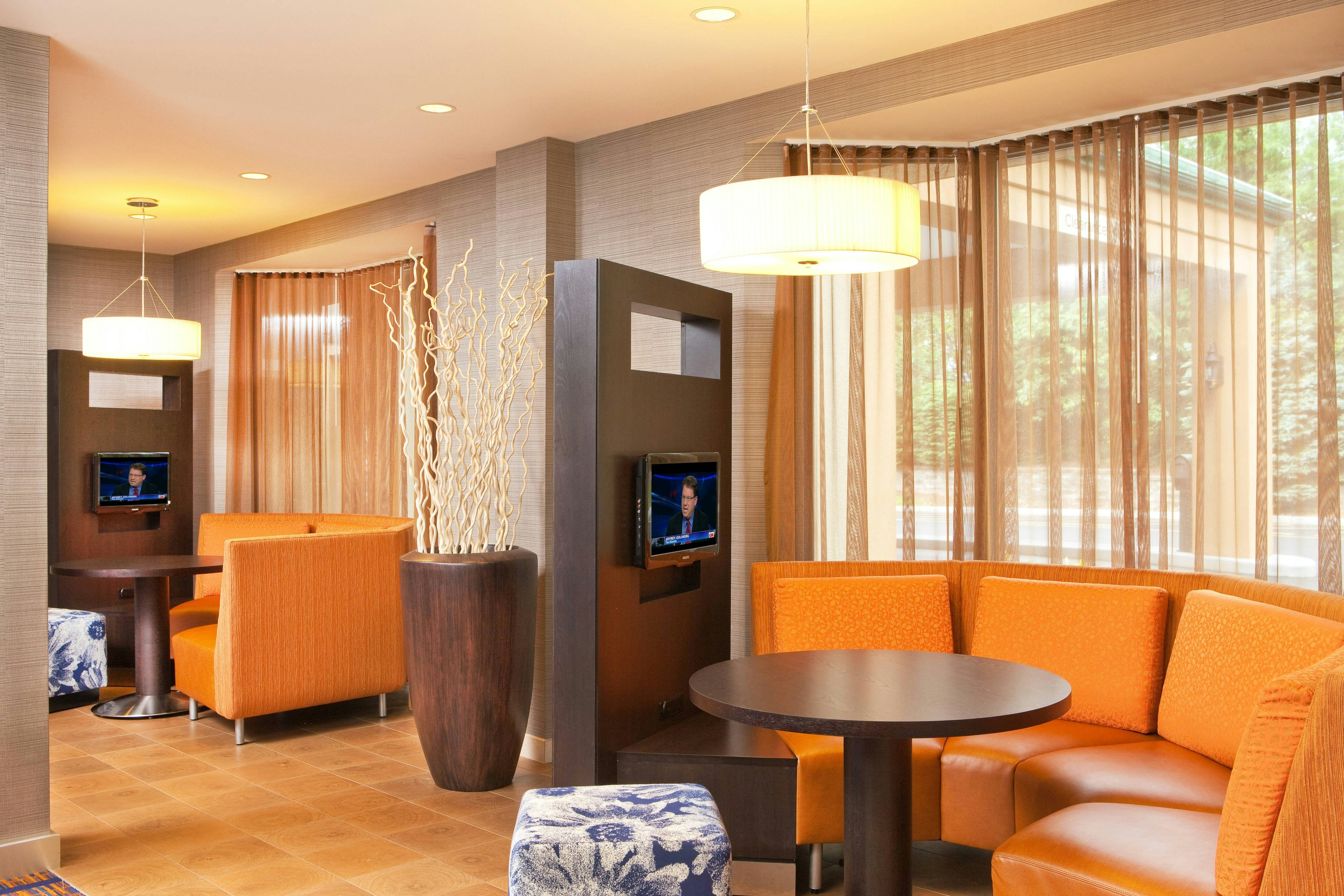 Courtyard by Marriott Hartford Manchester 11/18