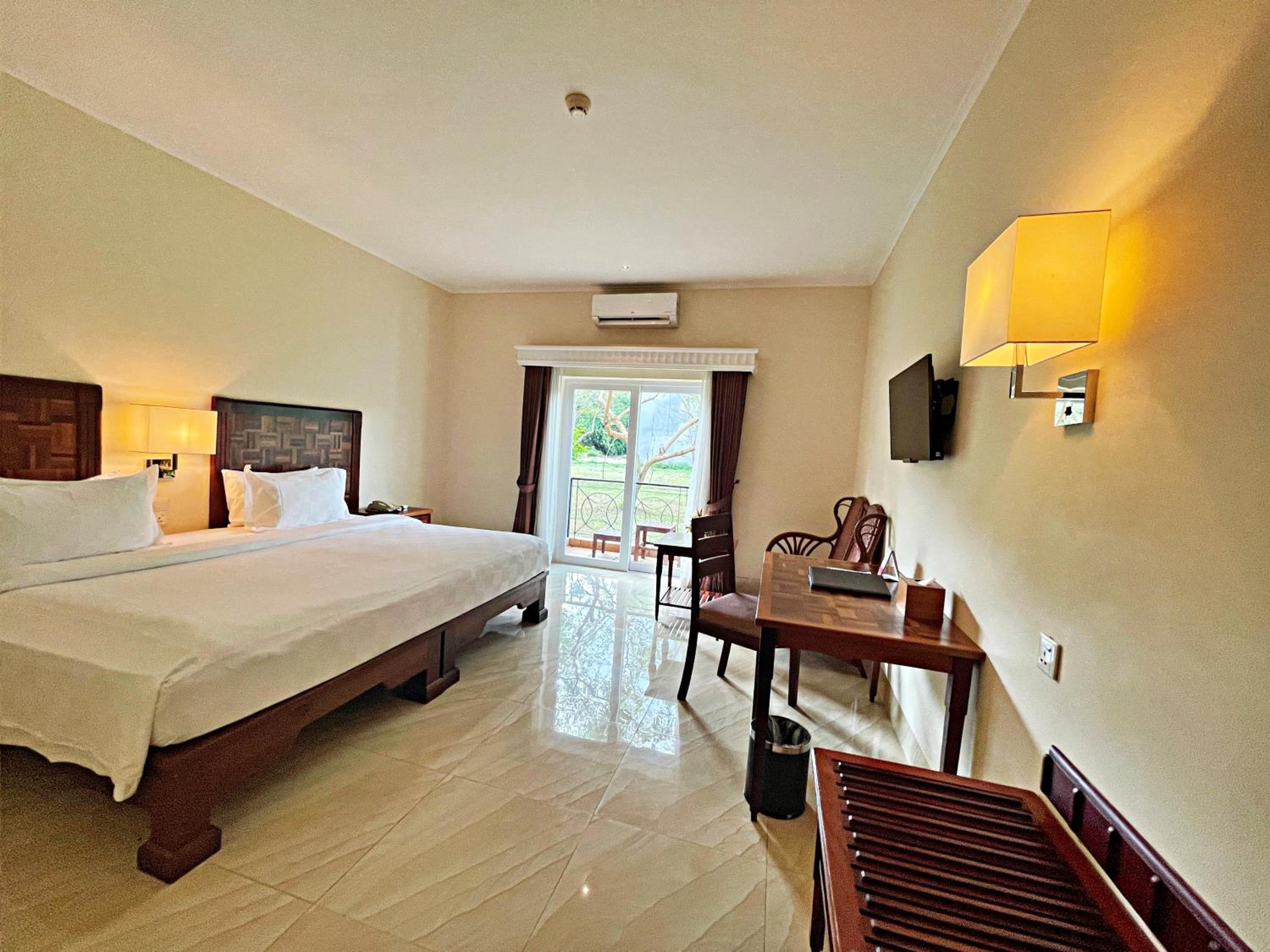 غرفة بسرير كينج بإطلالة على الحديقة، Sokha Palace Siem Reap Hotel 5/10