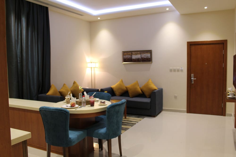 Pestana Hotel and Suites 2 48/52