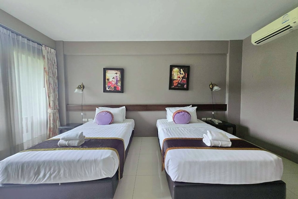 POONYAMANTRA RESORT 28/75