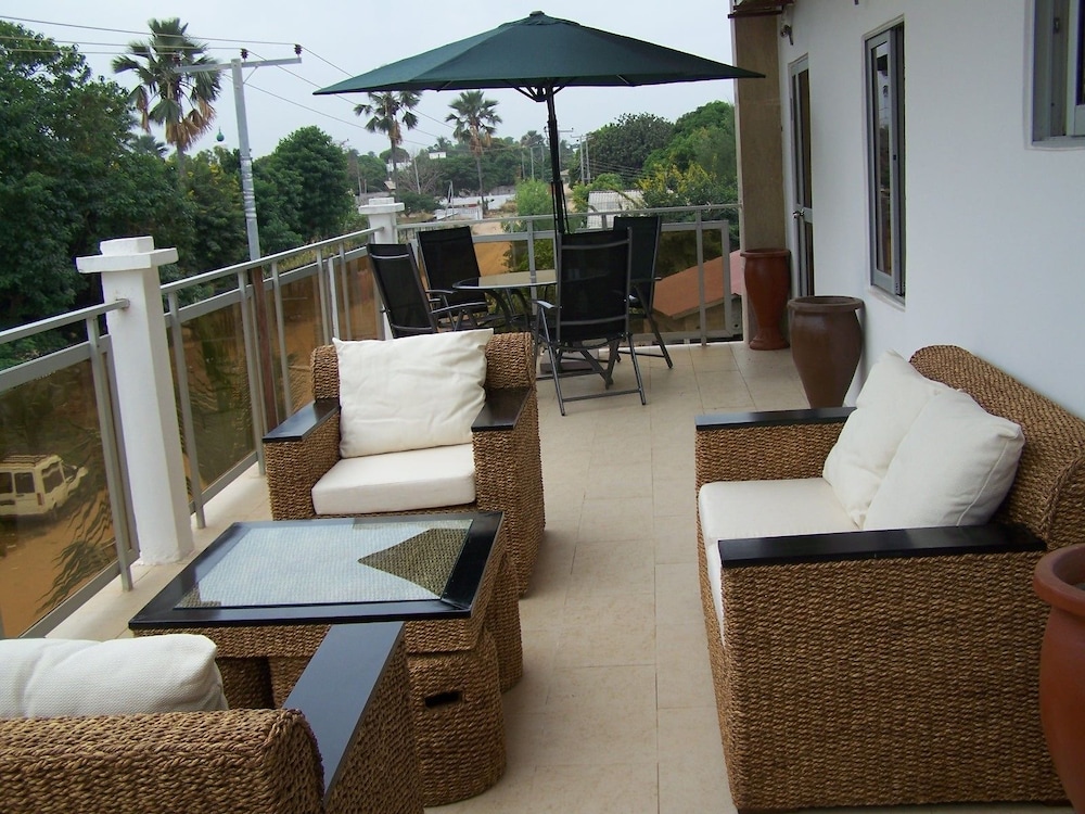 Wavecrest Hotel 10/12
