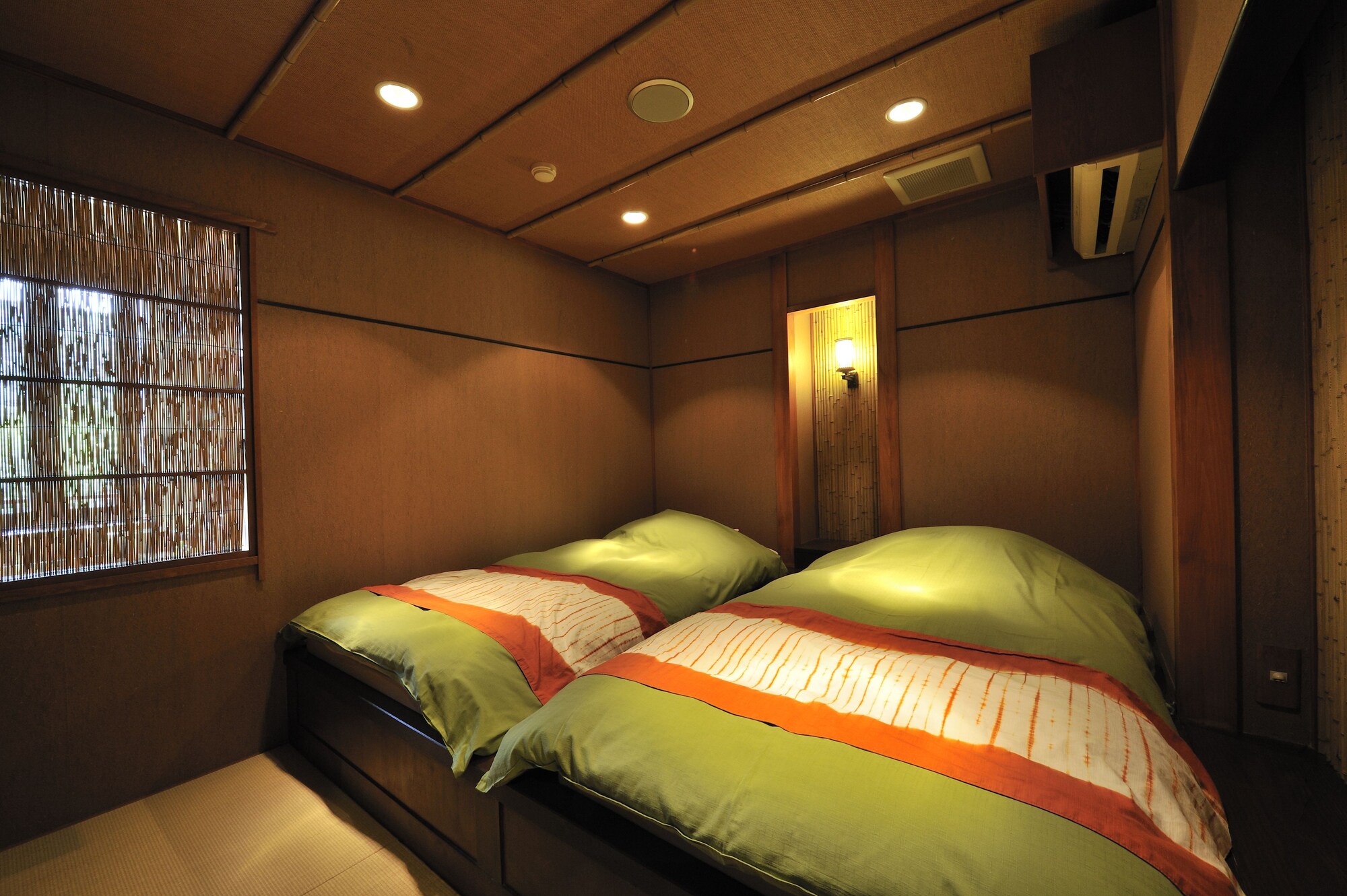 Japanese Western, Futon Bed, River View, Outdoor Bath