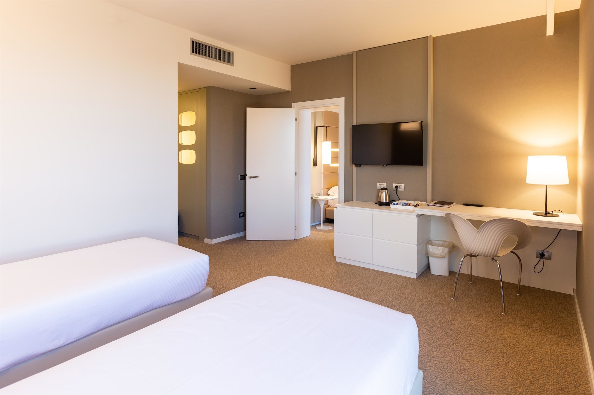 Standard, King and Twin Beds