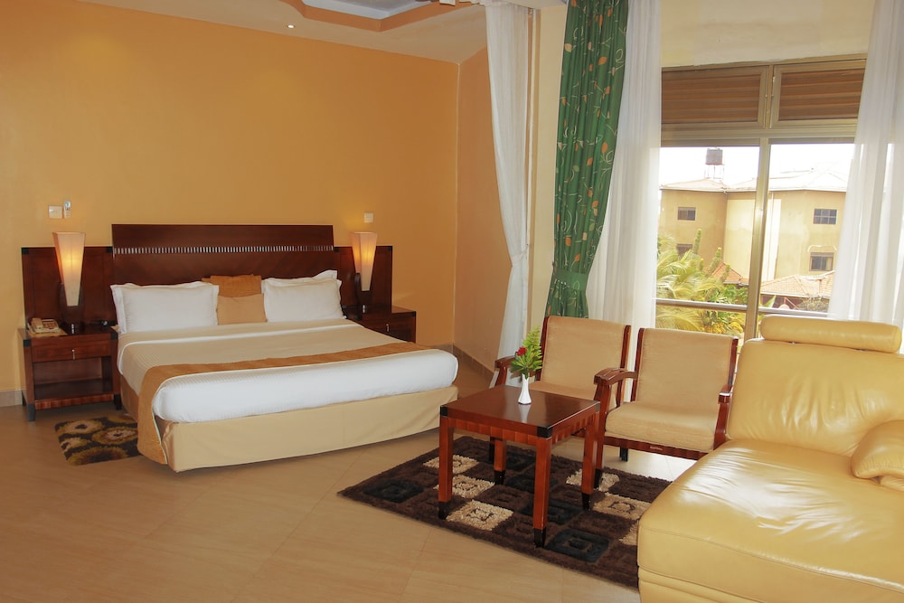 Royal Suites 13/47
