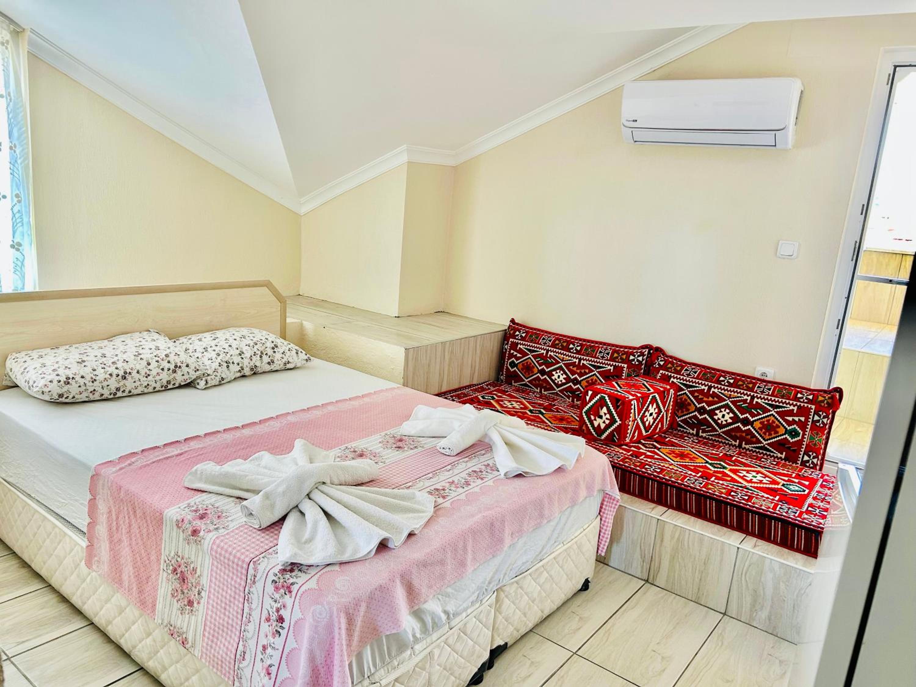 Style, Ottoman, Double Bed