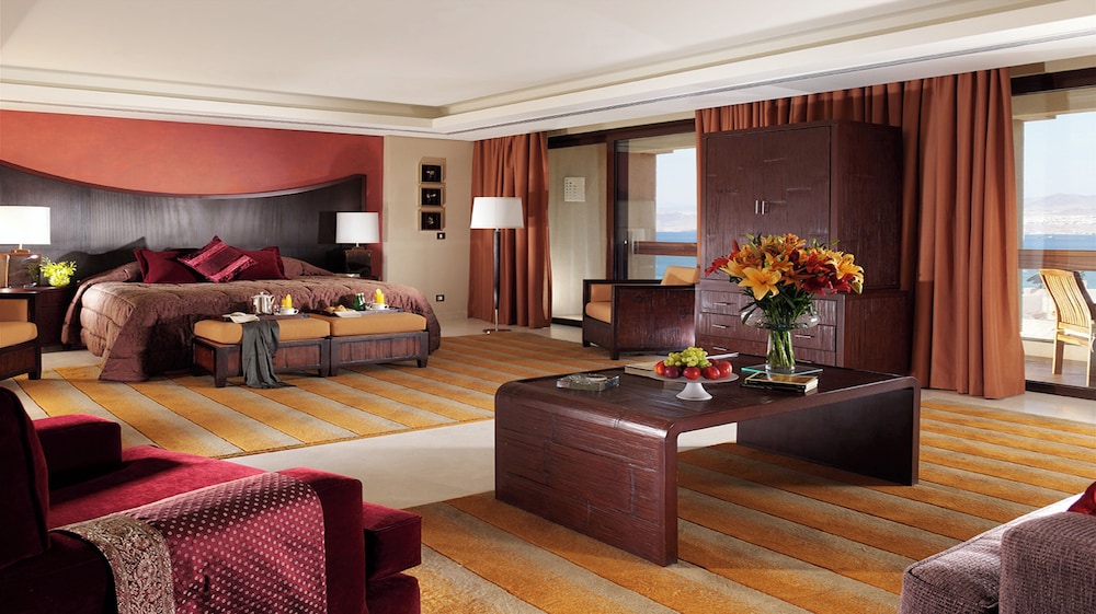 Royal, Suite, Single Bed, Smoking