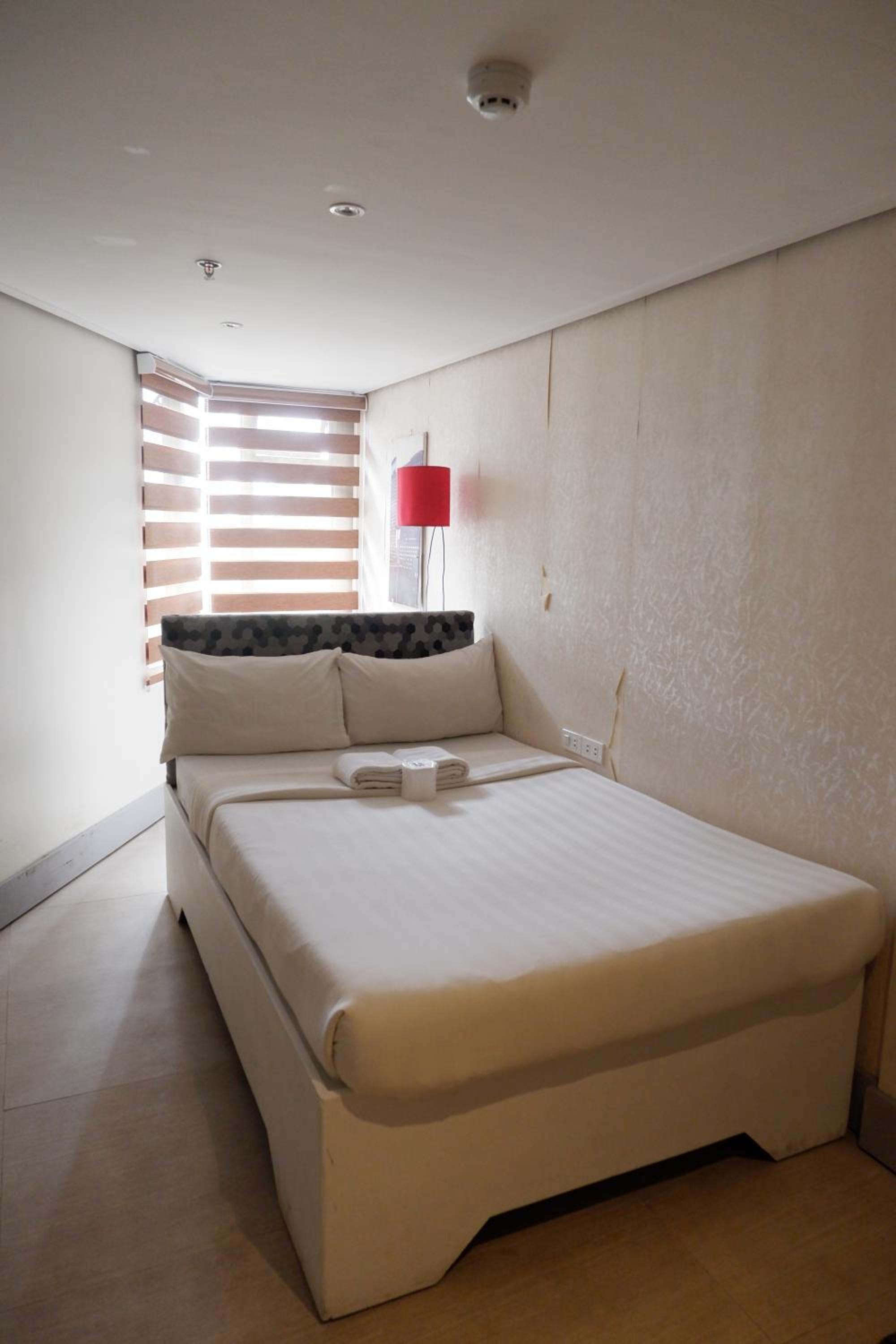 OYO 492 Sunset View Ridge Residences 17/50